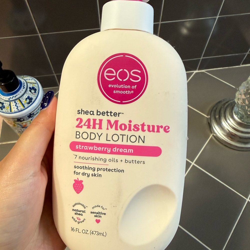 eos Shea Better 24H Moisture Body Lotion - Strawberry Dream